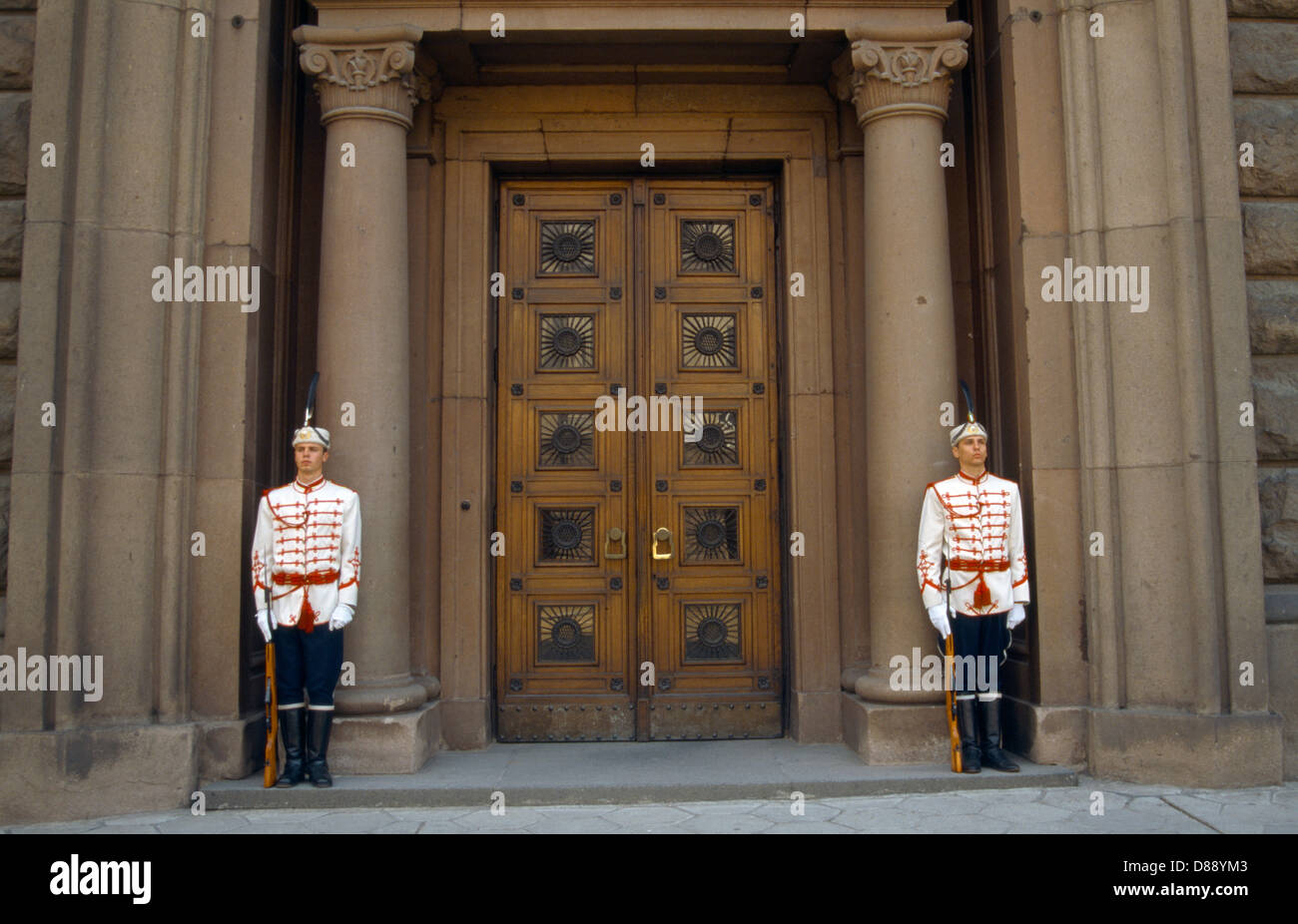 Sofia Bulgarie Présidence à l'extérieur de la Garde présidentielle Banque D'Images