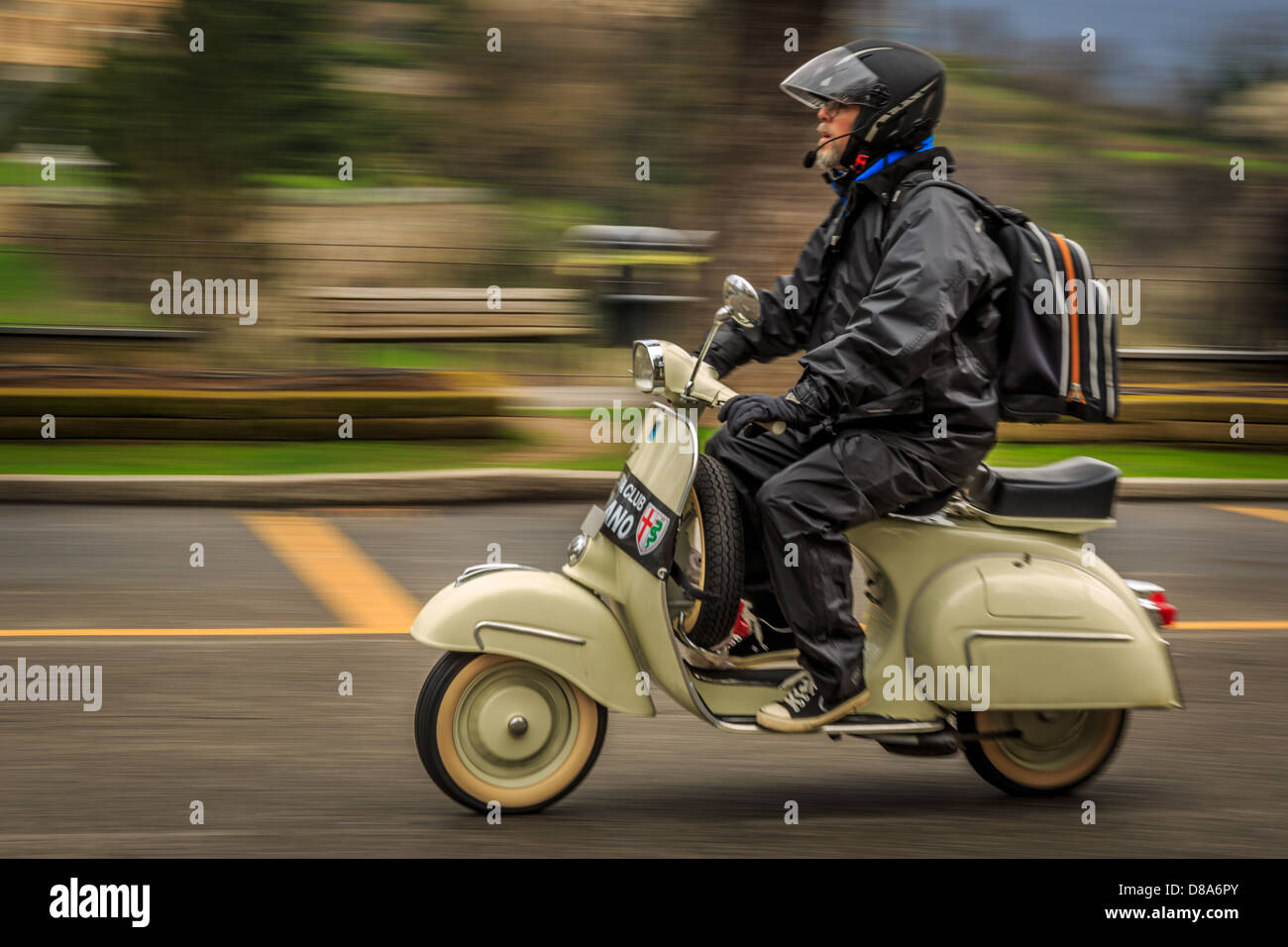 Vespa, scooter, conduite shot, Italie Banque D'Images
