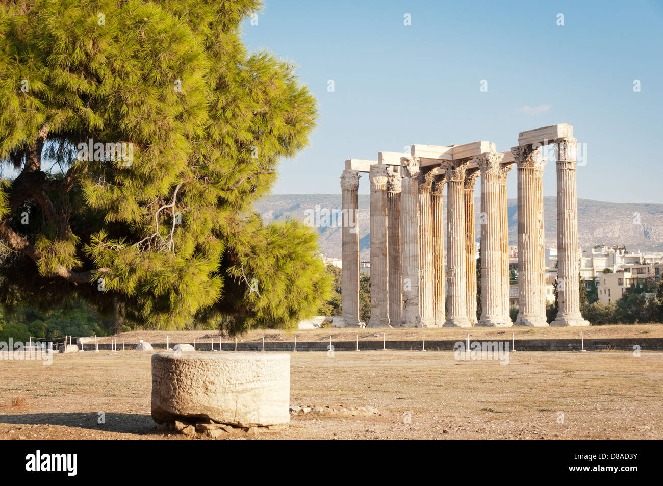 Ruines du temple de Zeus Olimpian, Athènes, Grèce Banque D'Images