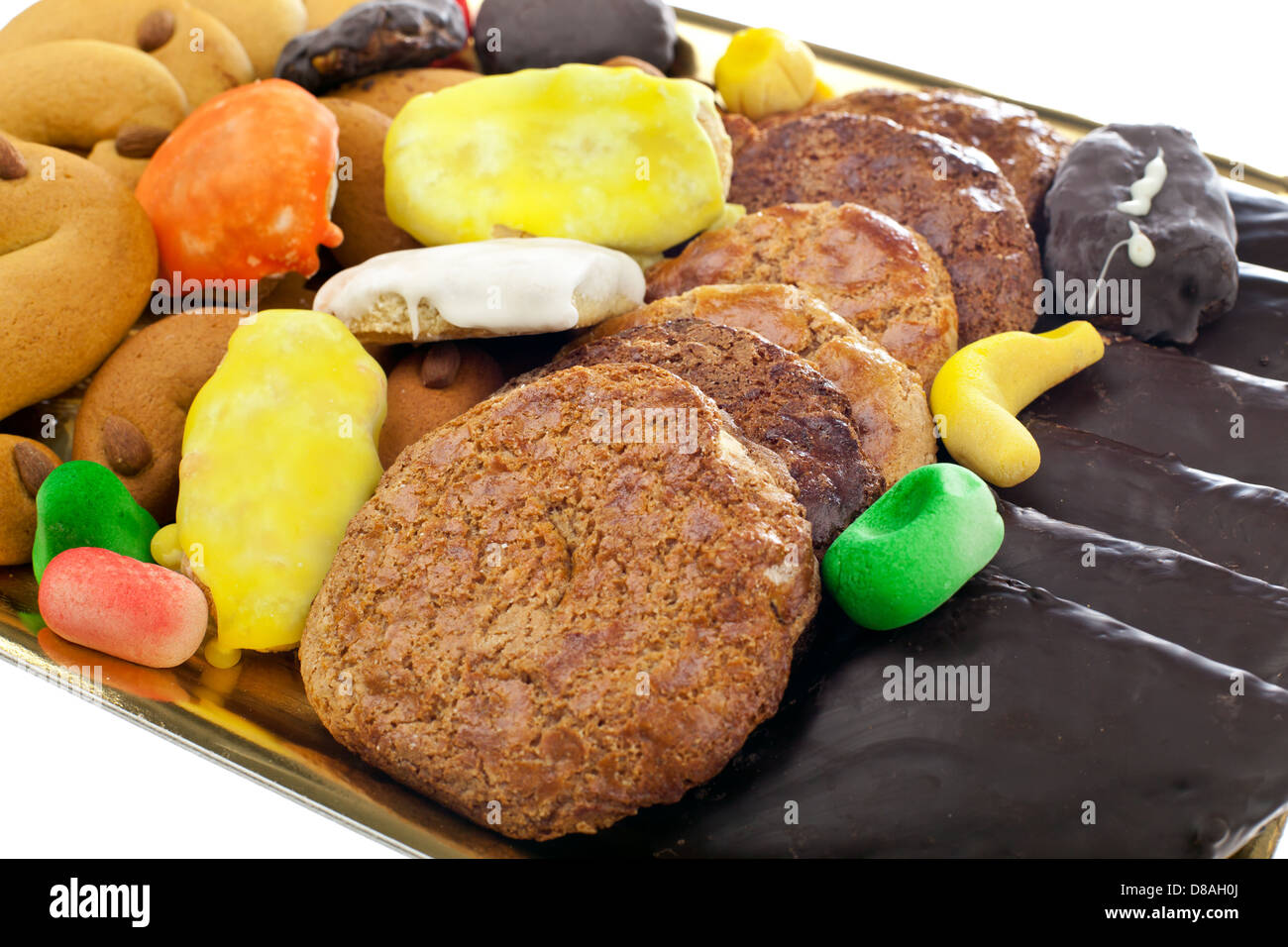 Mélange de pâtisseries et biscuits dans le bac. Banque D'Images