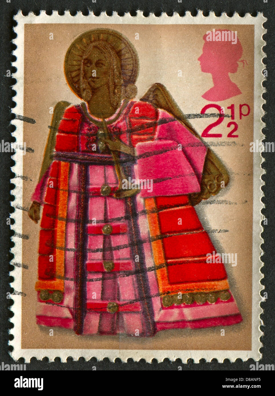 UK - circa 1972 : timbre imprimé au Royaume-Uni montre image de l'Ange holding Trumpet, vers 1972. Banque D'Images