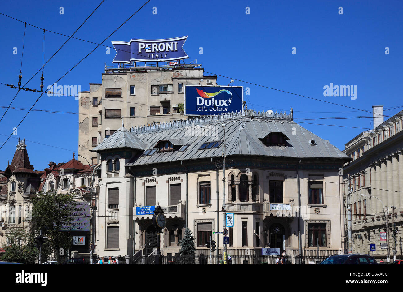 La Piata Romana, une place centrale à Bucarest, Roumanie Banque D'Images