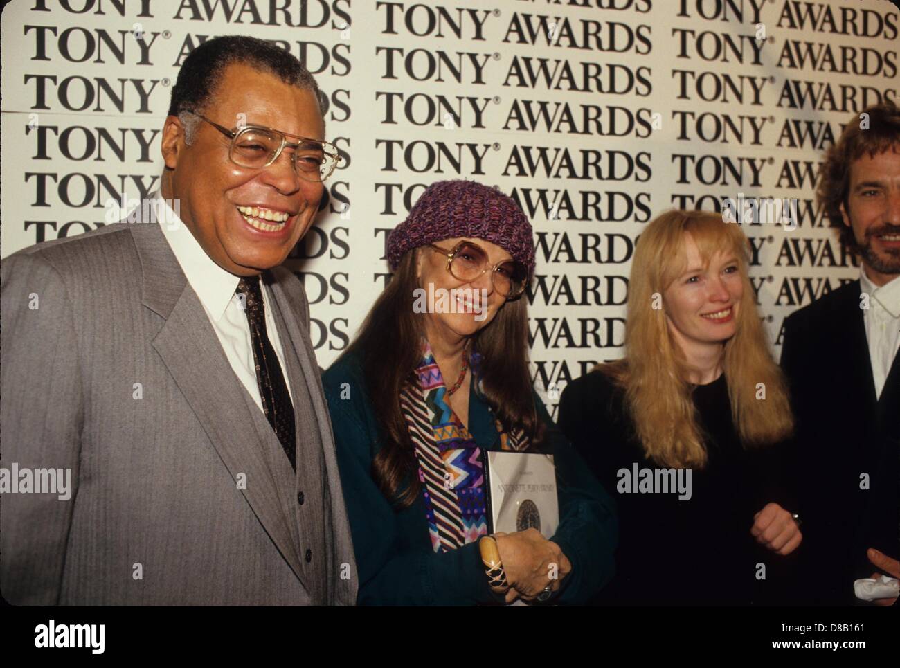 JAMES EARL JONES avec Geraldine Page 1987.f4095.Fourni par Photos, inc.(Image Crédit : © Fourni par Globe Photos, Inc/Globe Photos/ZUMAPRESS.com) Banque D'Images