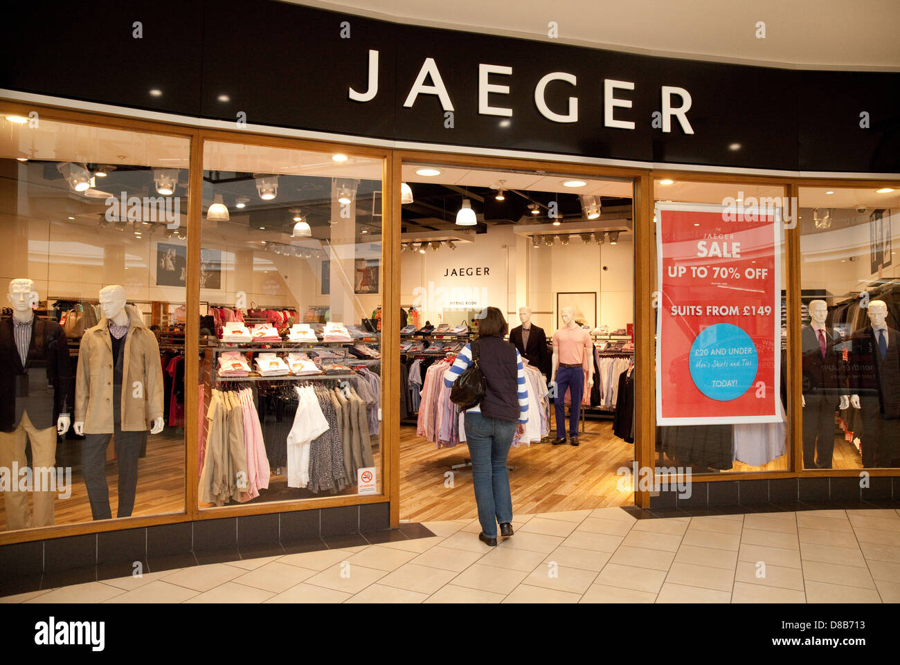 La boutique boutique Jaeger, womens fashion au York Designer Outlet, York UK Banque D'Images