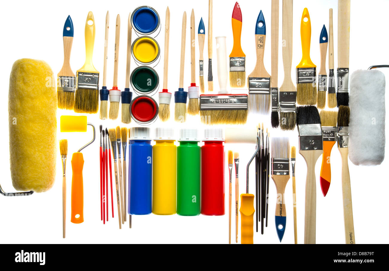 Différents types de pinceaux, de couleurs, d'outils de peinture Photo Stock  - Alamy