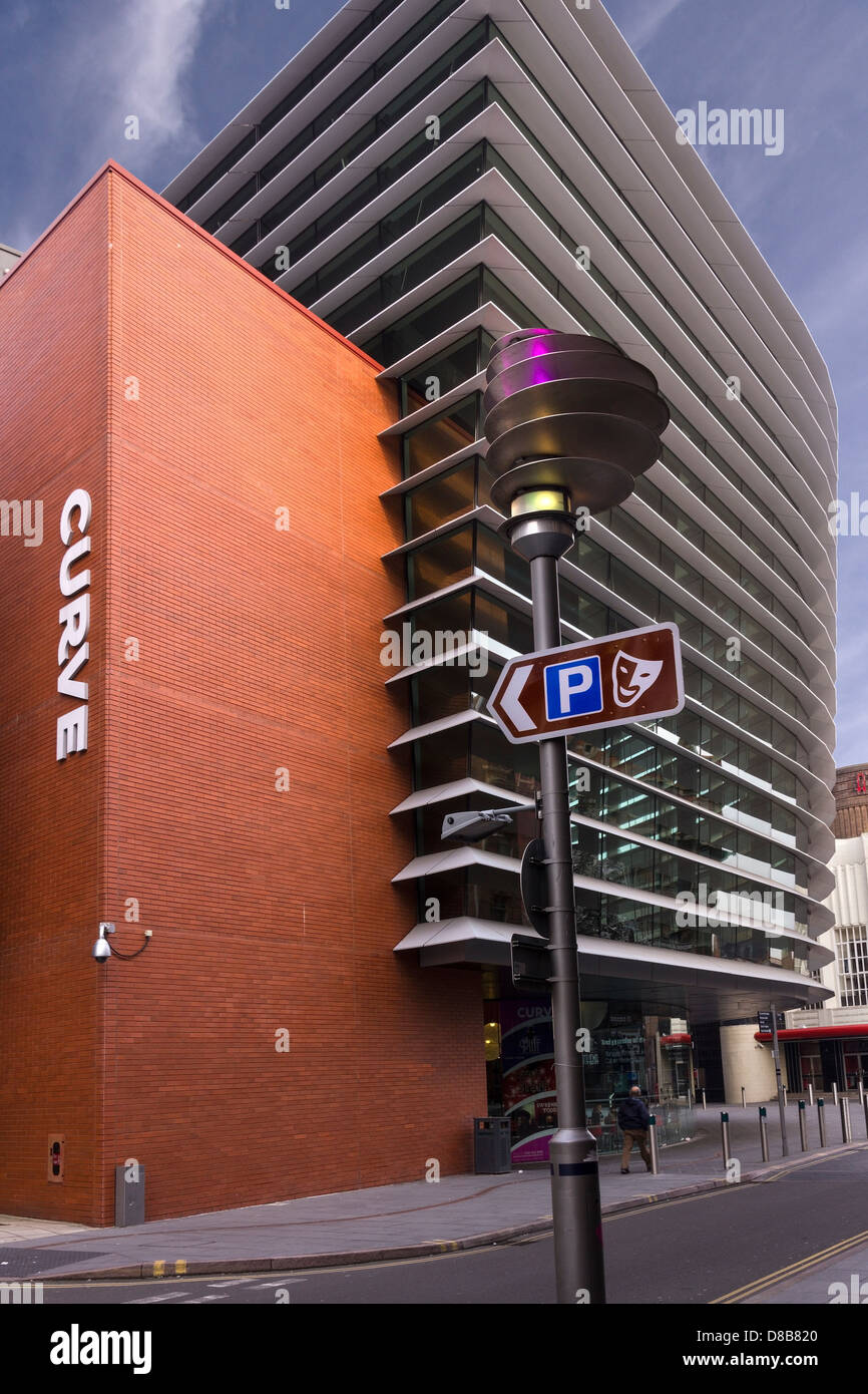 La courbe du théâtre, quartier culturel, Leicester, England, UK Banque D'Images