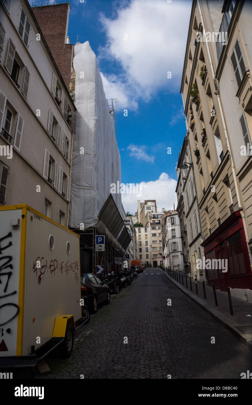 Paris, France. Une rue de Montmartre. Banque D'Images