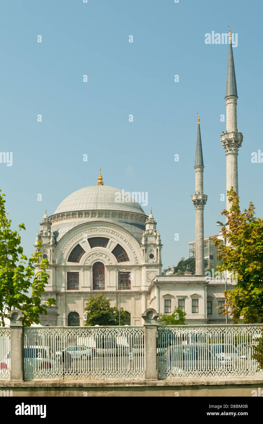 Besmi Allam Valide Sultan Mosquée, Besiktas, Istanbul, Turquie Banque D'Images