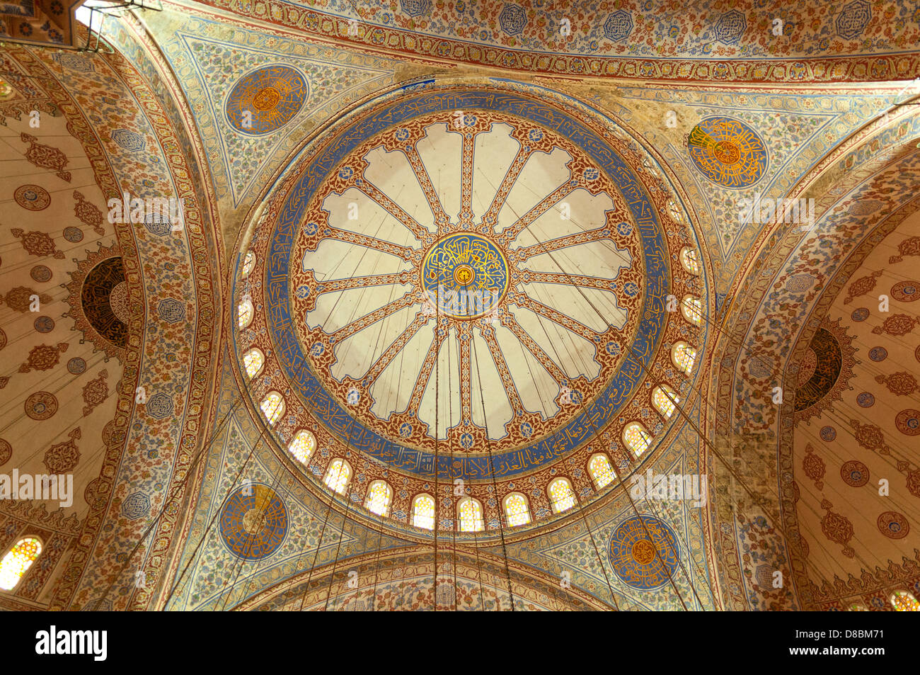 À l'intérieur de la Mosquée Bleue, Sultanahmet, Istanbul, Turquie Banque D'Images