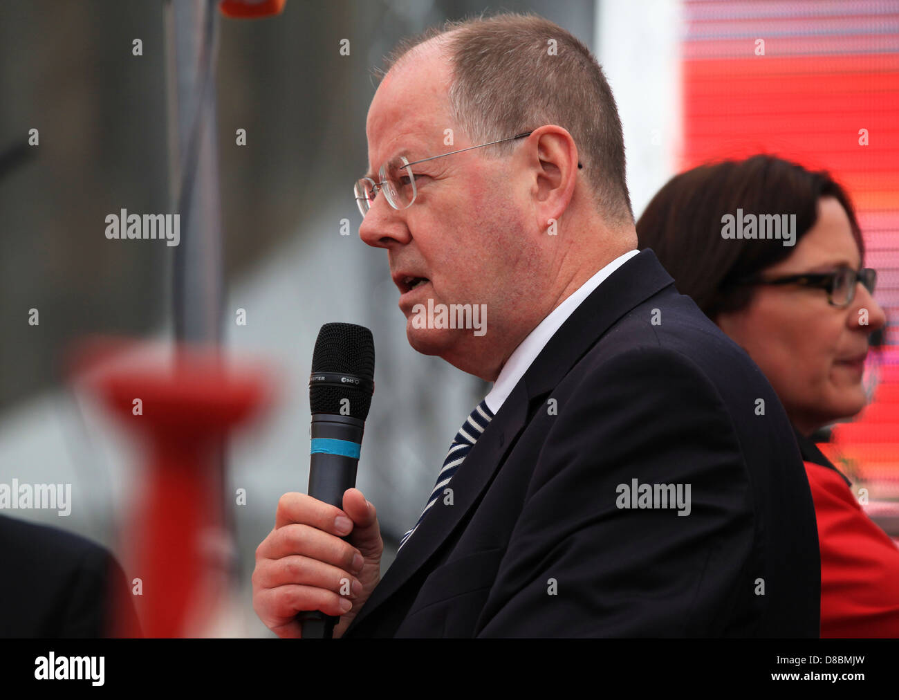 Peer Steinbrück (SPD) s'exprimant à l'occasion du 150e anniversaire du Parti Social-démocrate d'Allemagne, à Leipzig, Allemagne. Banque D'Images