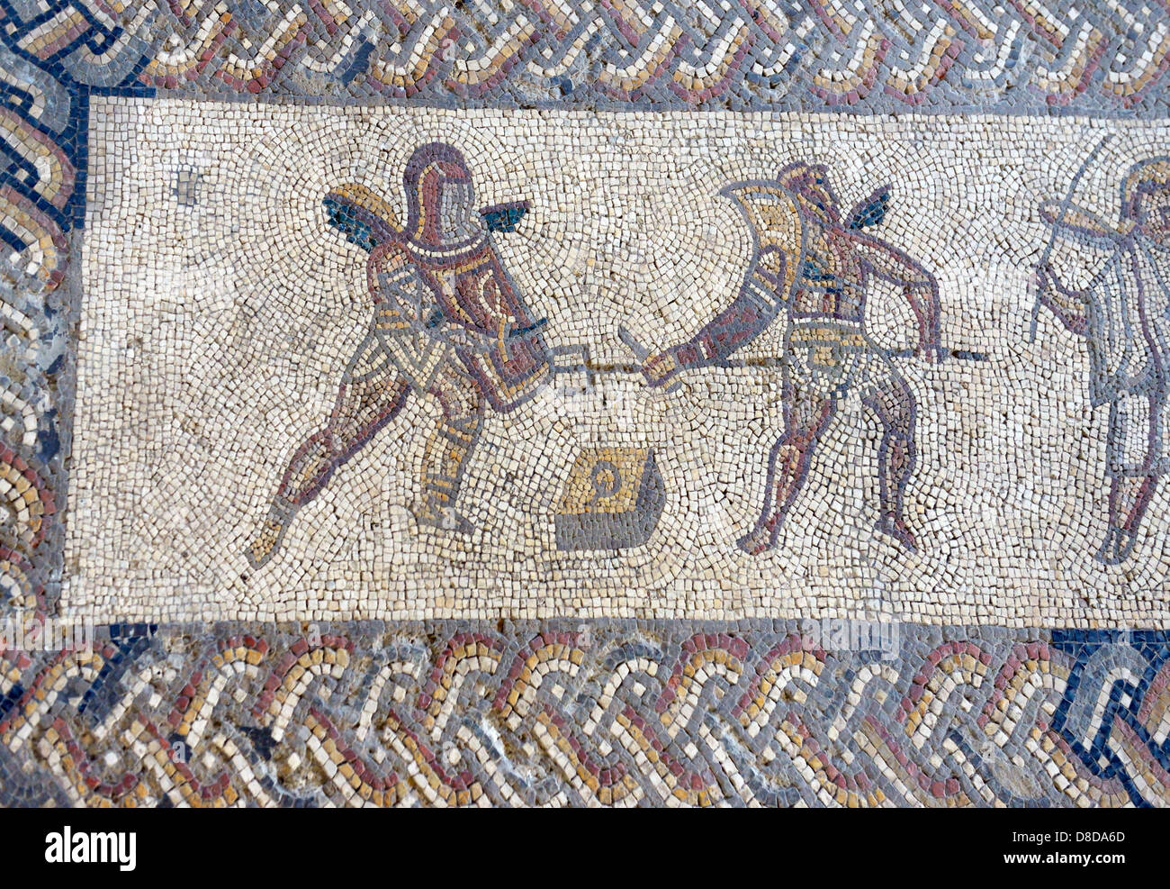 Sol de mosaïque représentant des combats de gladiateurs dans la chambre de Vénus, Bignor Roman Villa, Bignor, West Sussex, UK Banque D'Images