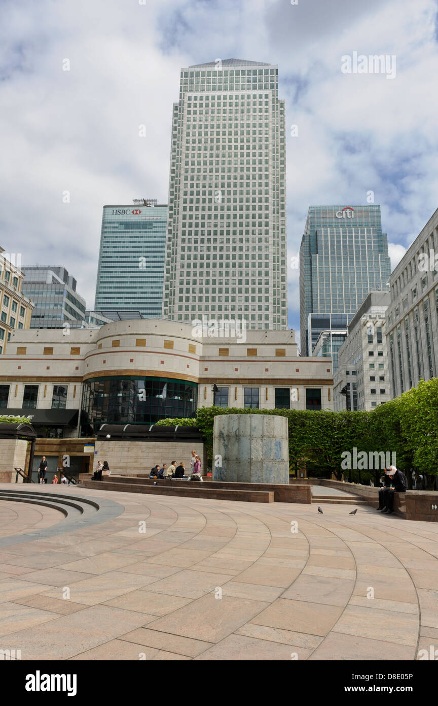 Trois grands bâtiments emblématiques, Canary Wharf, Londres, Angleterre, Royaume-Uni. Banque D'Images