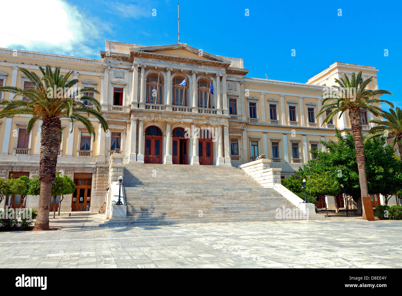 La mairie de la ville d'Ermoupolis à Syros Island en Grèce Banque D'Images