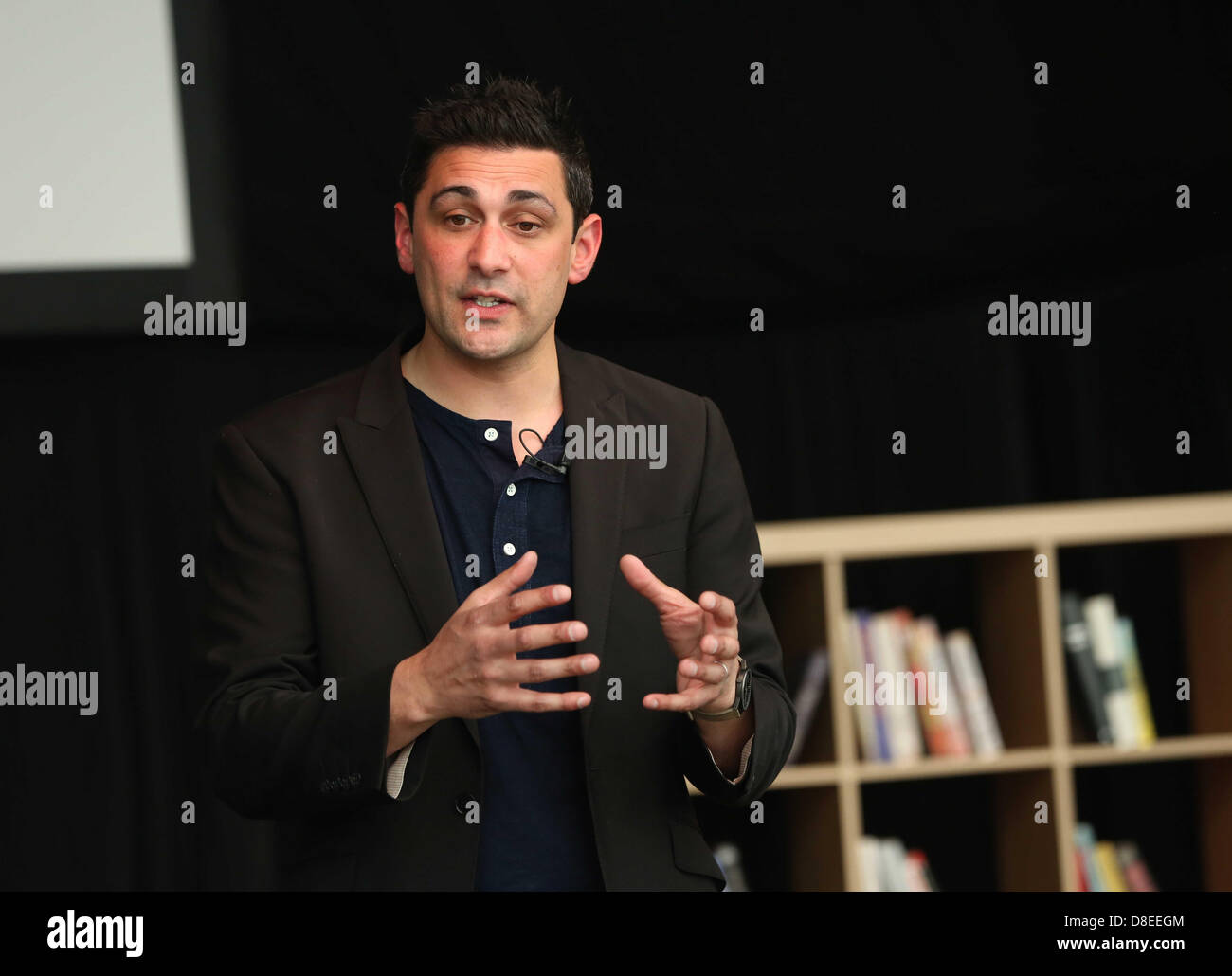 Hay-on-Wye, au Royaume-Uni. Dimanche 26 mai 2013 Photo : le généticien Adam Rutherford Re : le Telegraph Hay Festival, Hay on Wye, Powys, Pays de Galles. Credit : D Legakis/Alamy Live News Banque D'Images