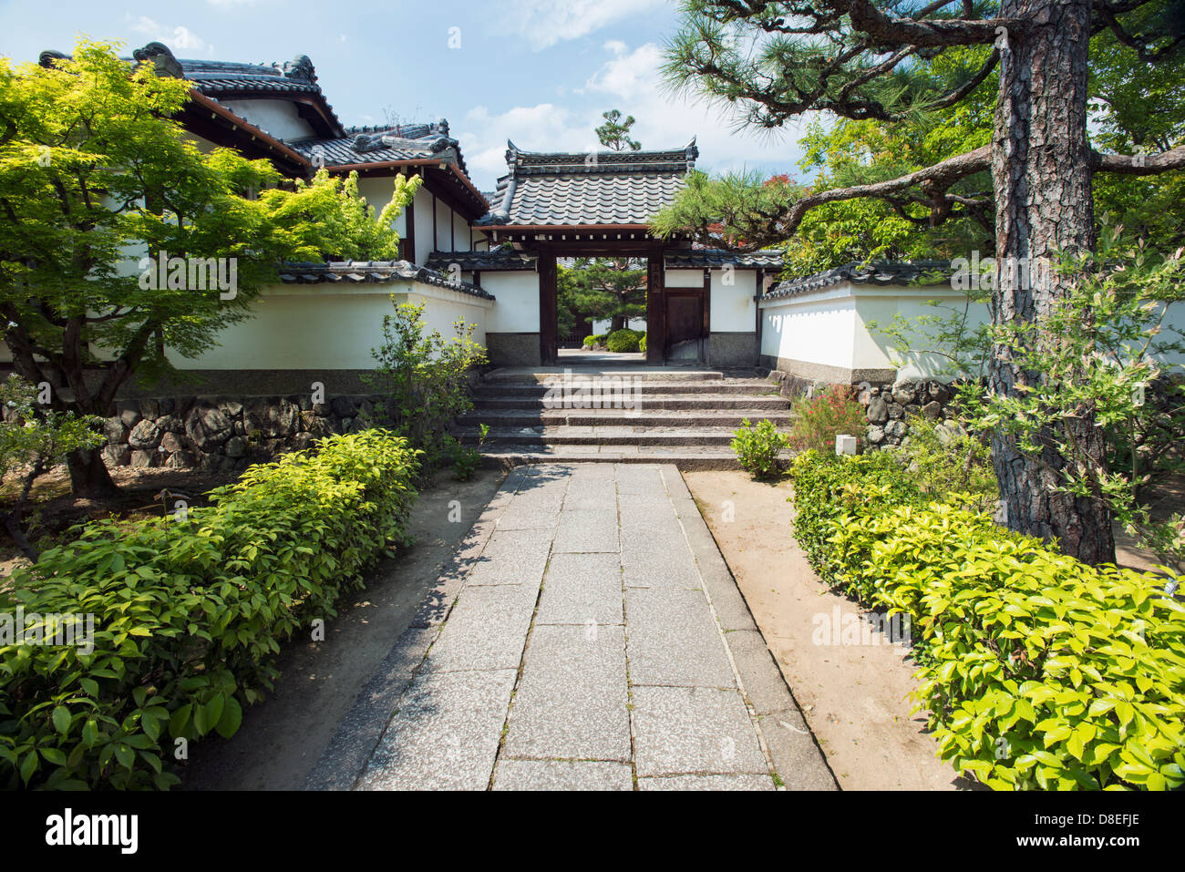 Sanshyuin dans la grande entrée du temple Temple Tenryū-ji complexe dans la zone Arashiyama, Kyoto au Japon Banque D'Images