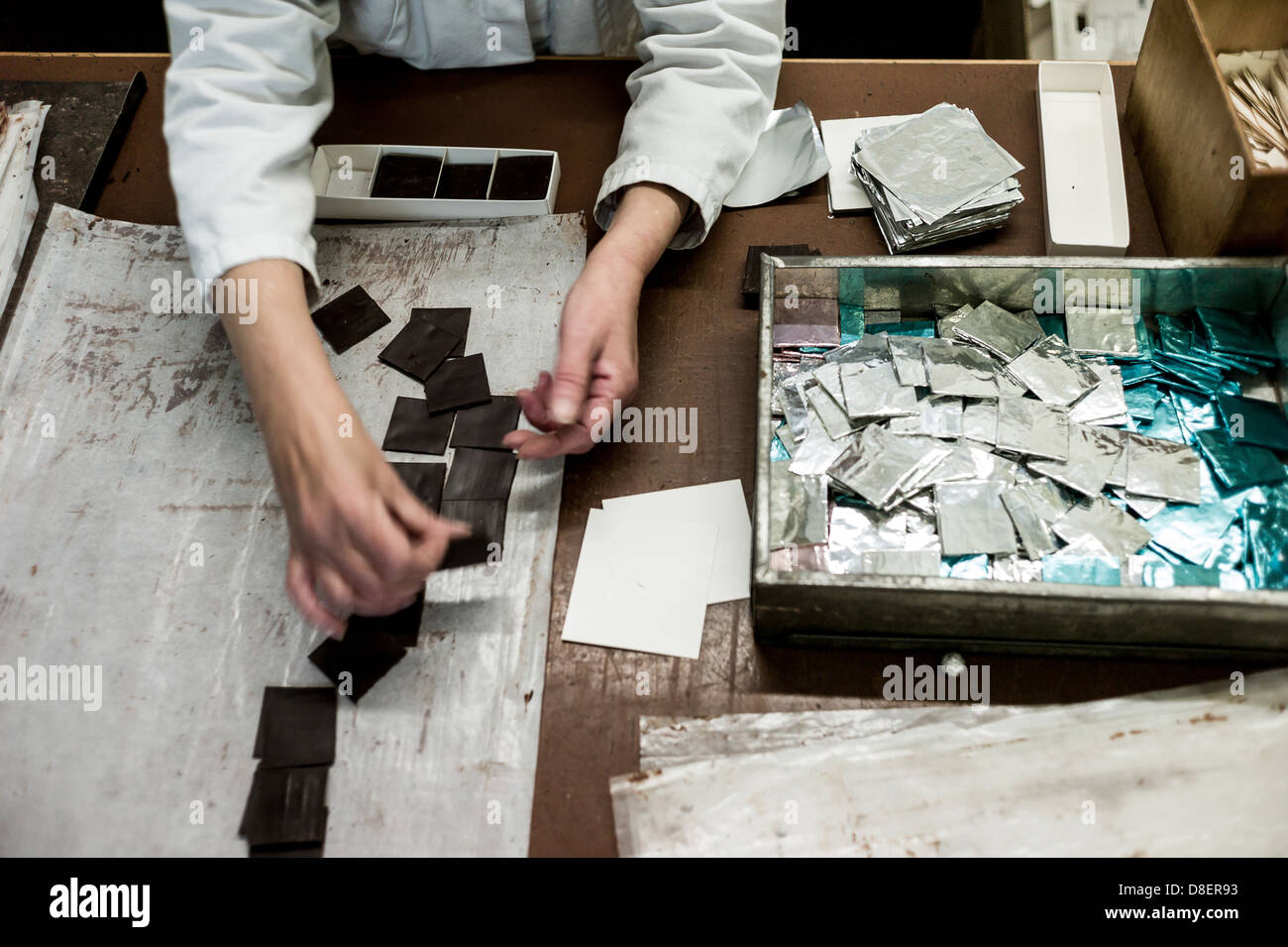 Berlin, Allemagne, les employés d'Erich Hamann fabrique de chocolat dans la production Banque D'Images