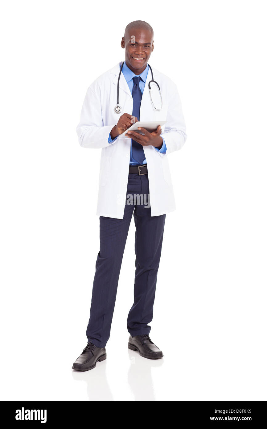 Noir homme travailleur des soins de santé with tablet computer isolated on white Banque D'Images