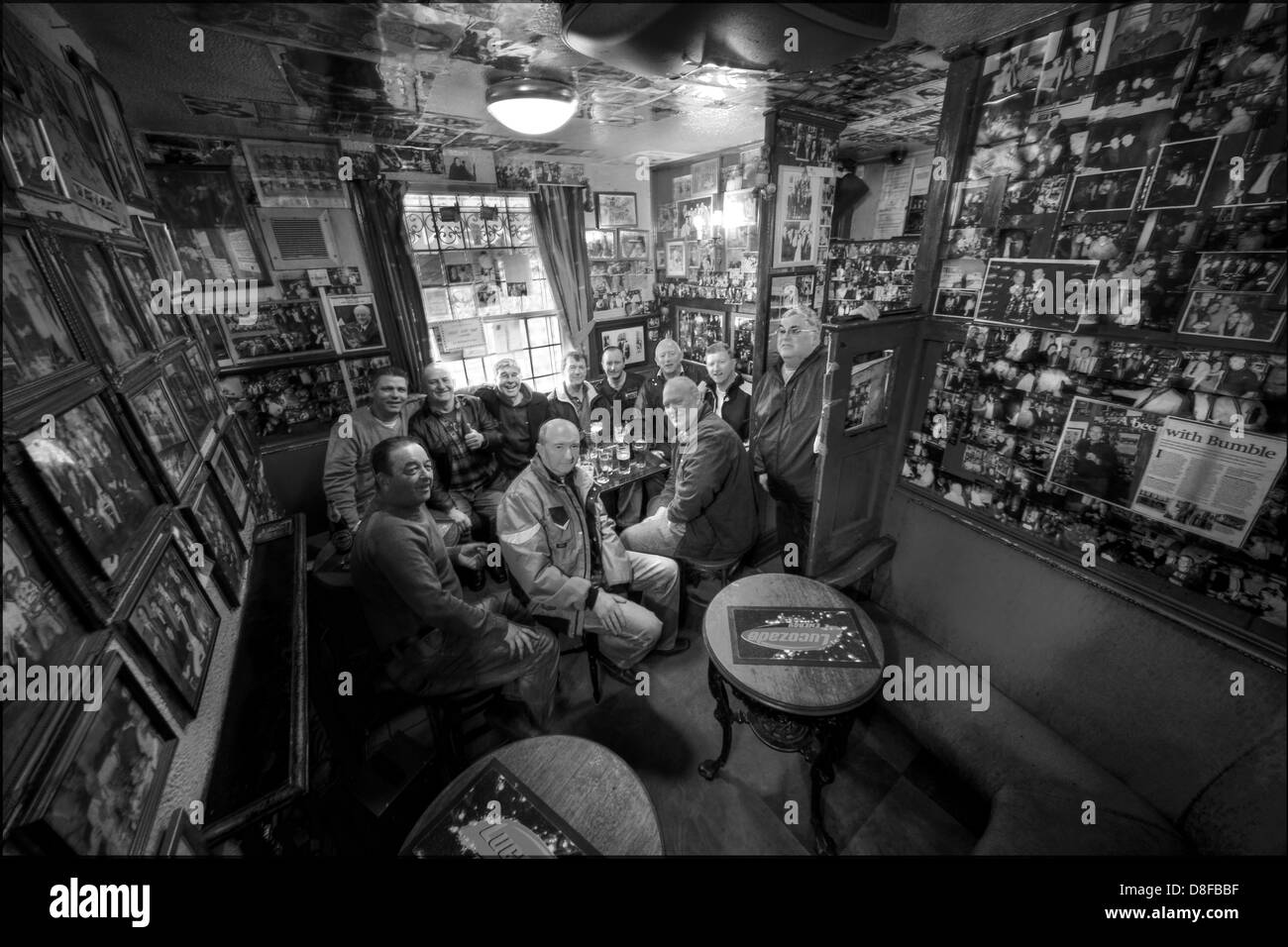 The Tetleys Circus Tavern, Manchester, 11 Dubliners dans le plus petit pub de la ville Angleterre Royaume-Uni Banque D'Images
