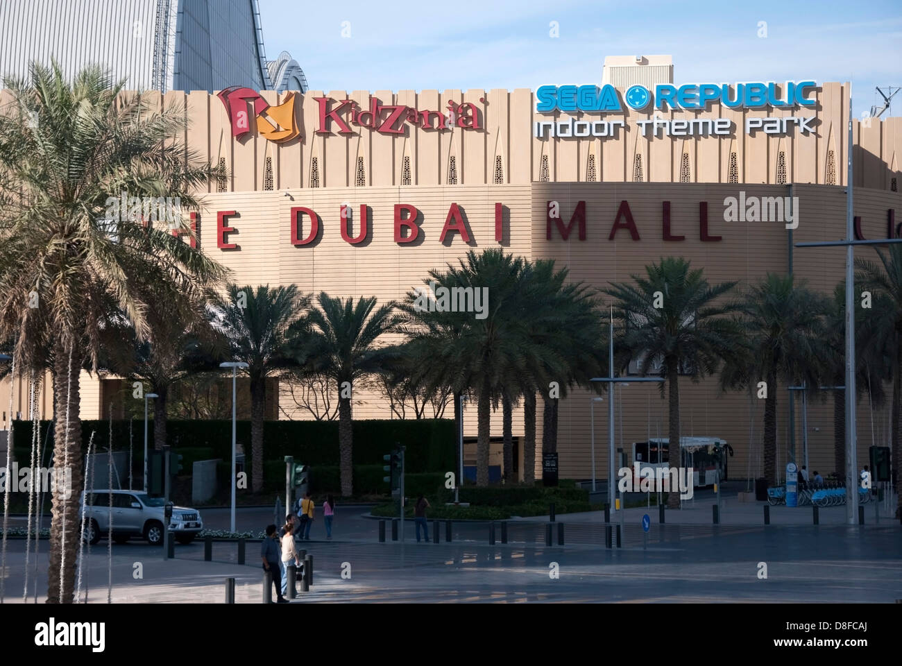 Entrée du centre commercial de Dubaï Mohammed bin Rashid Boulevard Downtown Dubai Banque D'Images