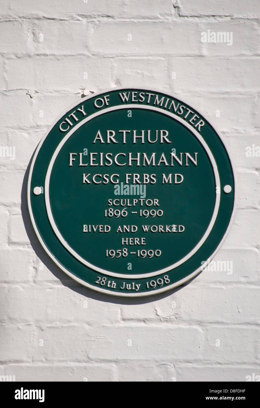 City of westminster plaque verte le marquage d'un sculpteur de la maison Arthur Fleischmann, St John's Wood, Londres, Angleterre Banque D'Images