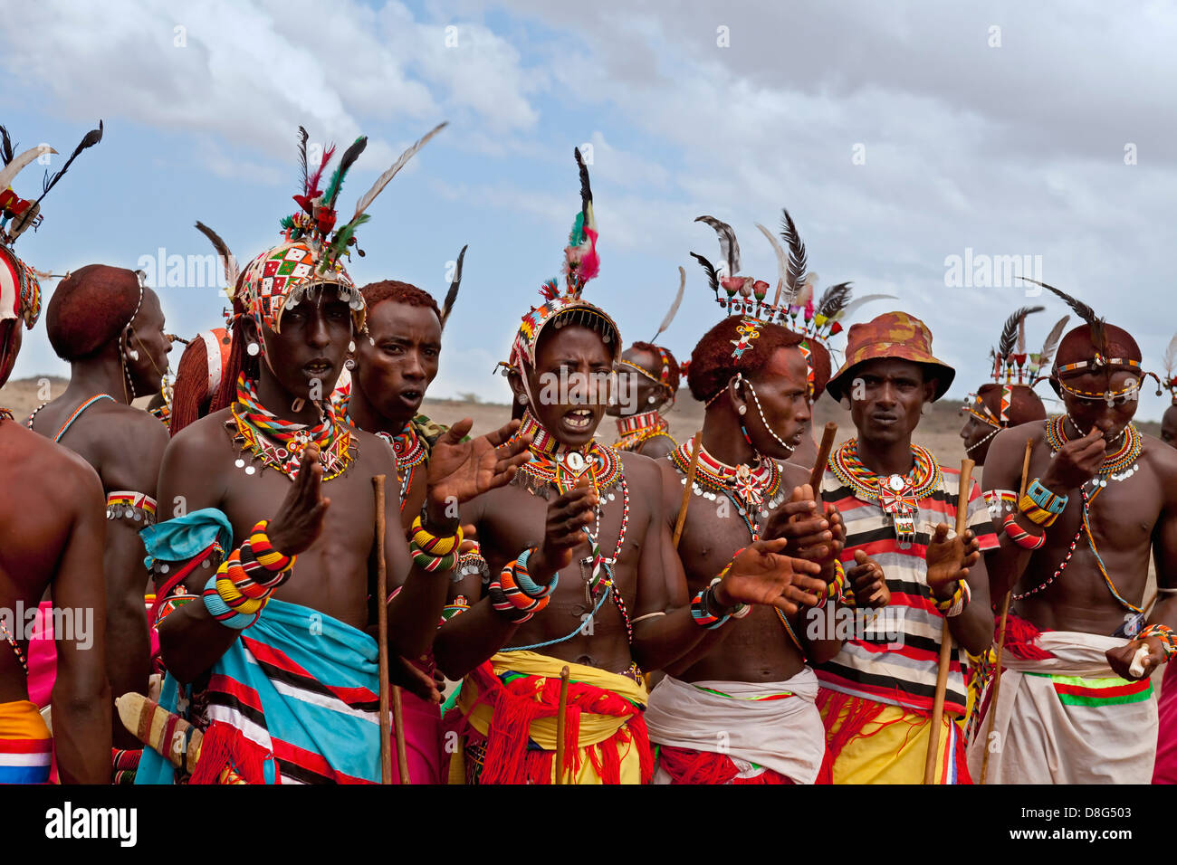 Les hommes en costumes Rendille. Kenya Banque D'Images