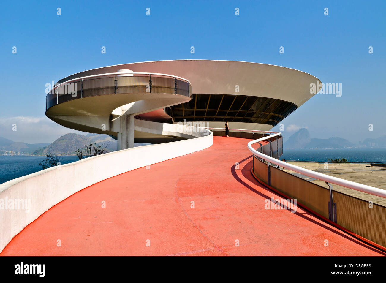 Musée d'Art Contemporain de Niterói par l'architecte Oscar Niemeyer Banque D'Images