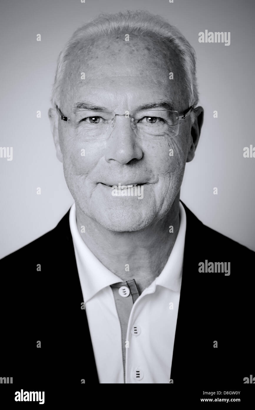 Exclusif : l'ancien joueur de football et actuel président d'honneur du Bayern Munich, Franz Beckenbauer à Hambourg le 16.05.2013. Photo : Robert Schlesinger Banque D'Images