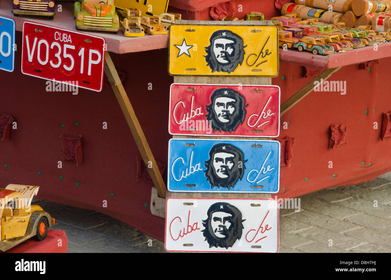 Trinidad Cuba close up des plaques de Che Guevara héros à vendre au marché intérieur Banque D'Images