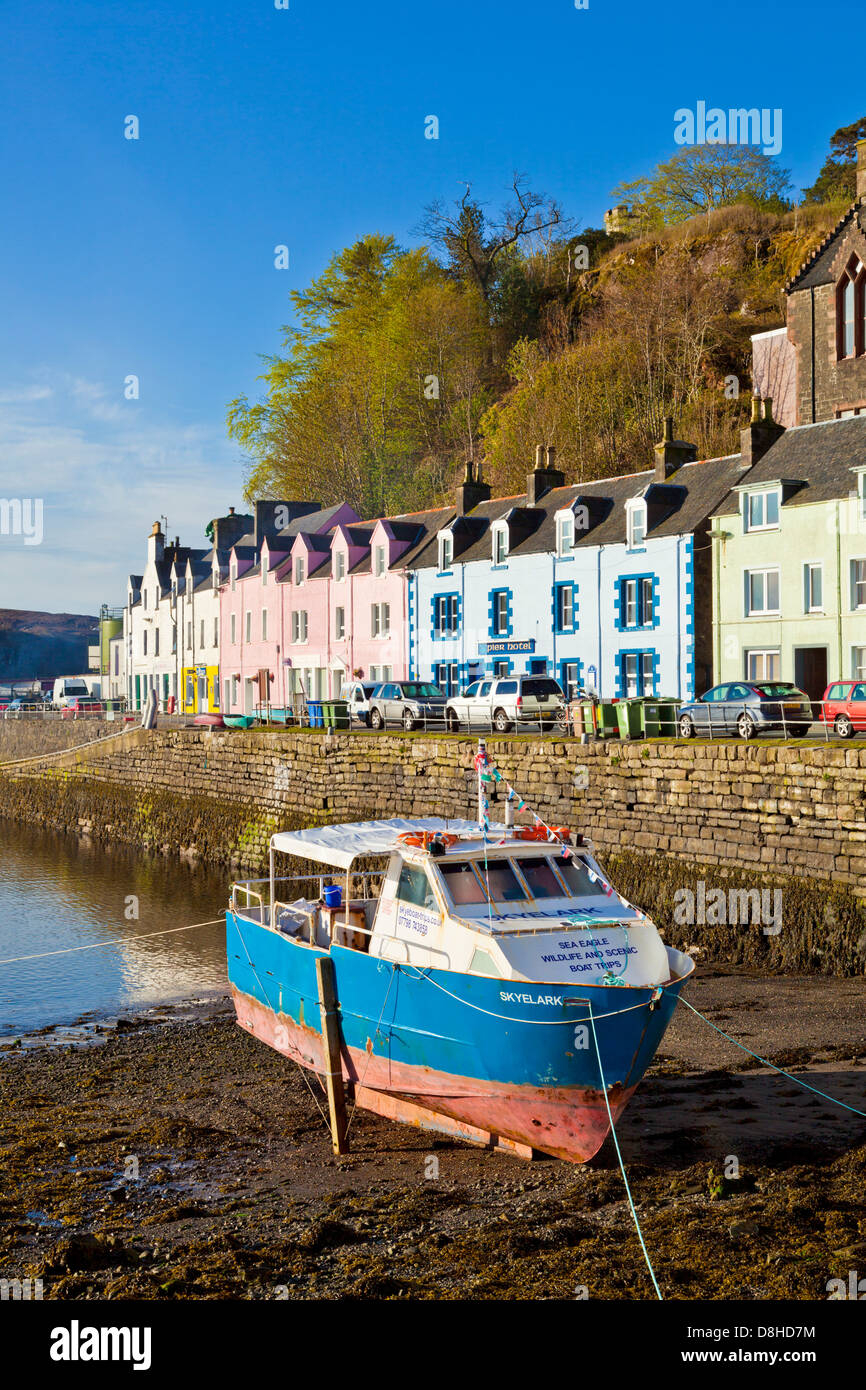 Maisons colorées dans le port de Portree Île de Skye Highlands and Islands Scotland UK GB EU Europe Banque D'Images