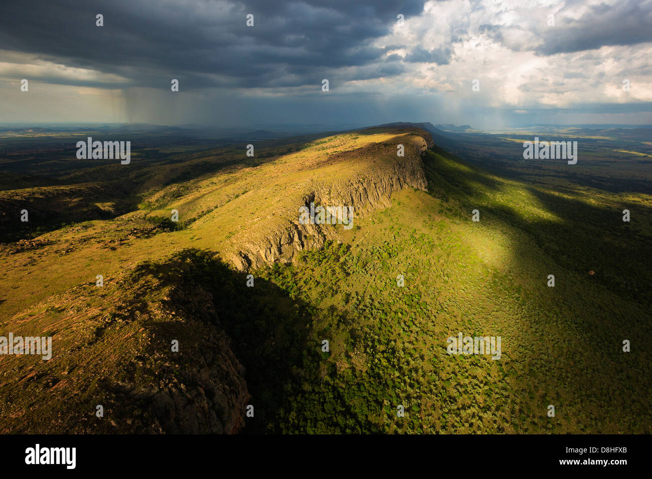 Vue aérienne de l'Magaliesburg montagnes. Banque D'Images