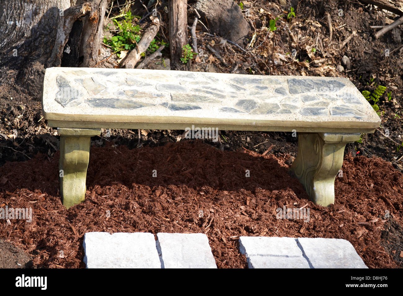 Banc de jardin en pierre Banque D'Images