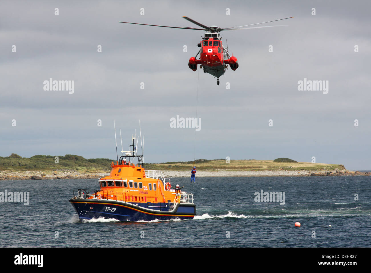 La pratique de l'hélicoptère Sea King de sauvetage SOS Banque D'Images