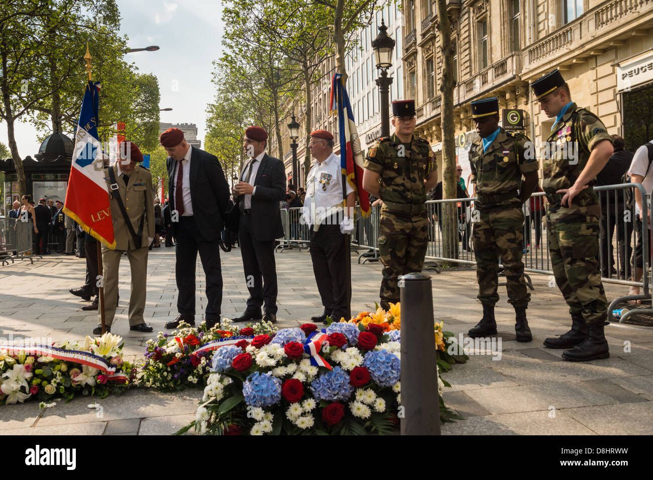 Honorer les vétérans de la seconde guerre mondiale Banque de photographies et d'images à haute résolution - Alamy