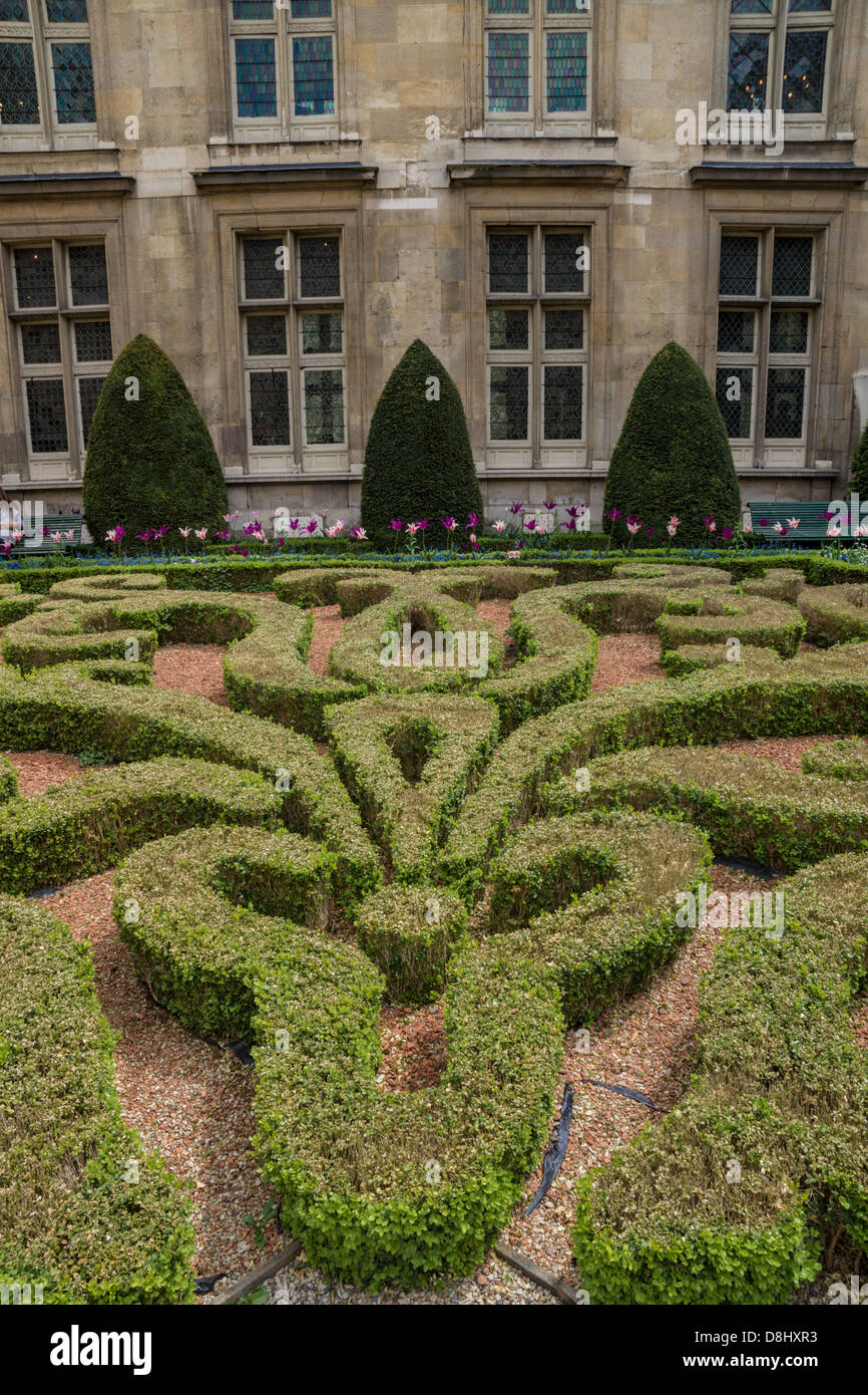 Les beaux jardins de Musée Carnavalet, le musée de l'histoire de Paris. Banque D'Images