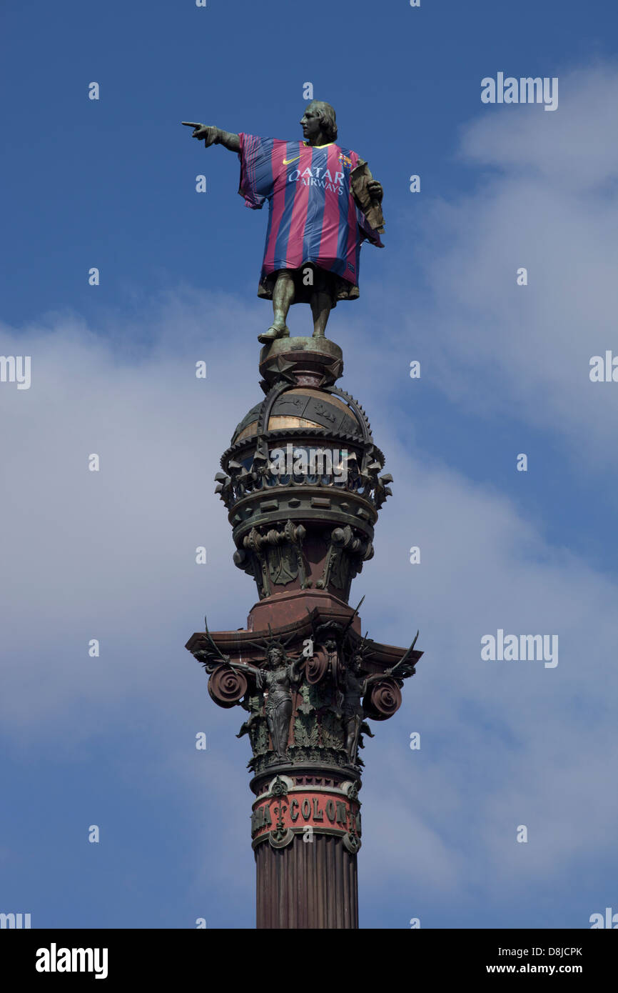Statue de Christophe Colomb à Barcelone Le Port de Barcelona football shirt Banque D'Images