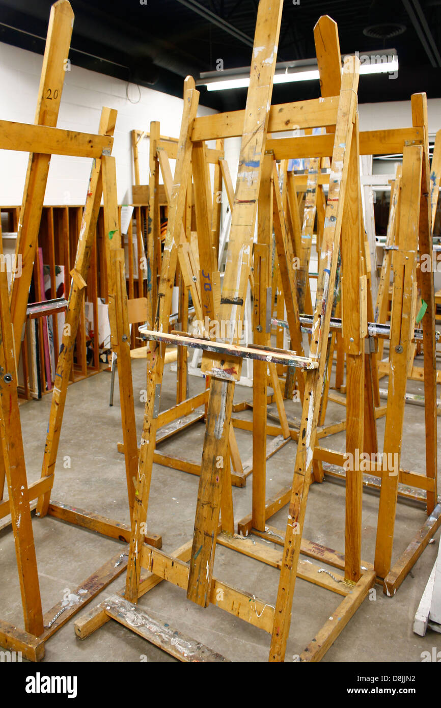 Chevalets dans une salle d'art Banque D'Images