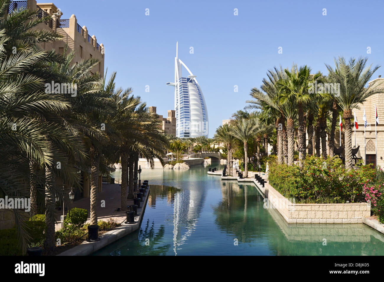 Burj al Arab et Souk Madinat, Dubaï, Émirats Arabes Unis Banque D'Images