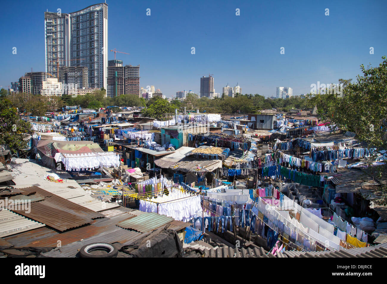 Les gens de Dhobi Ghat, le plus grand service de blanchisserie extérieur le 12 décembre 2012 à Mumbai, Inde. Banque D'Images