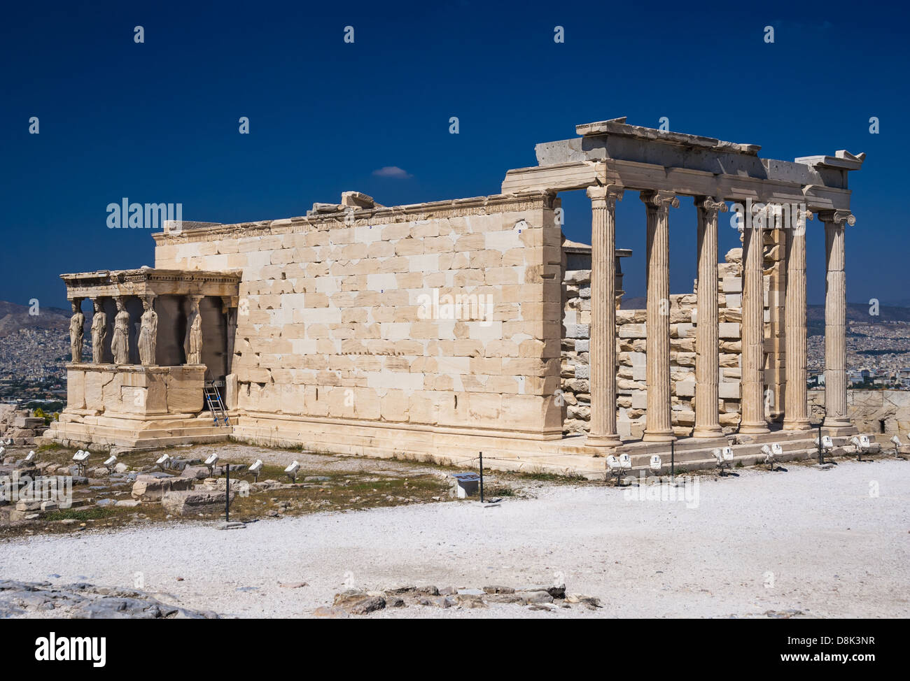 Sur l'Erechtheion Acropole, l'un des temples de la civilisation grecque antique. Athènes, grec Banque D'Images Sur l'Erechtheion Acropole, l'un des temples de la civilisation grecque antique. Athènes, grec Banque D'Images