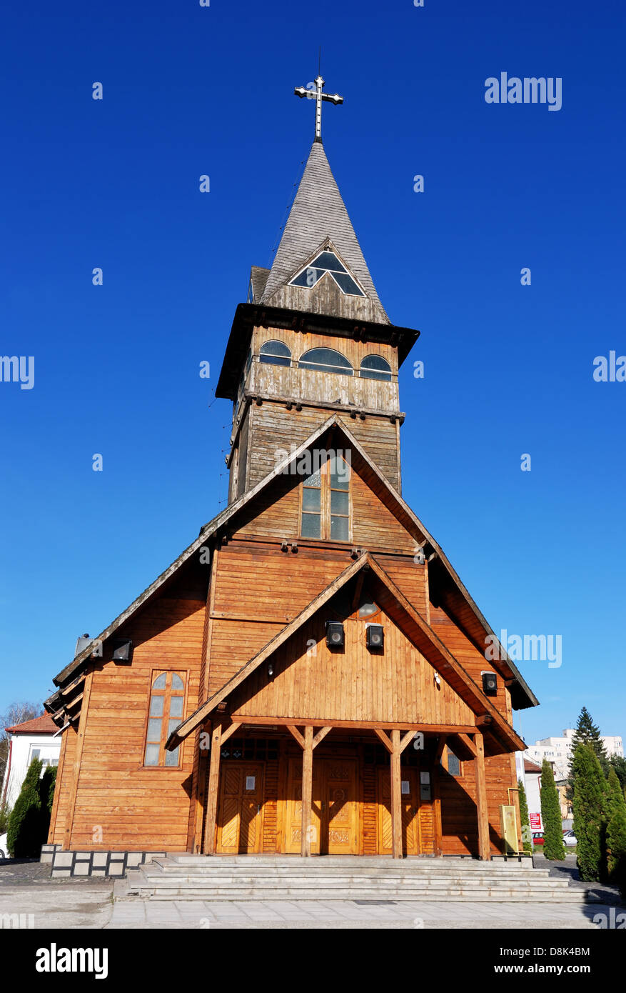 Église en bois moderne à Brasov, Roumanie ville Banque D'Images