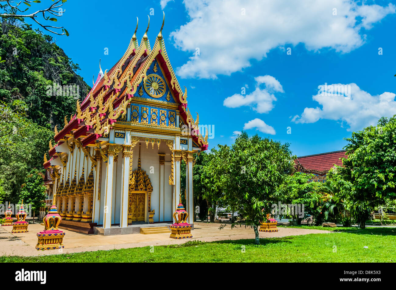 Temple suwankuha Phang nga dans l'île de Phuket en Thailande Banque D'Images