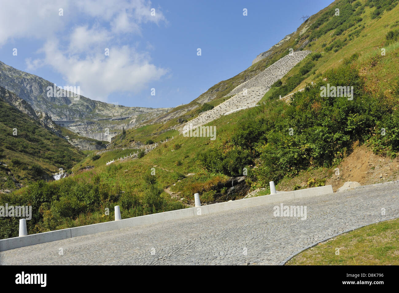 tremolla-road-banque-de-photographies-et-d-images-haute-r-solution