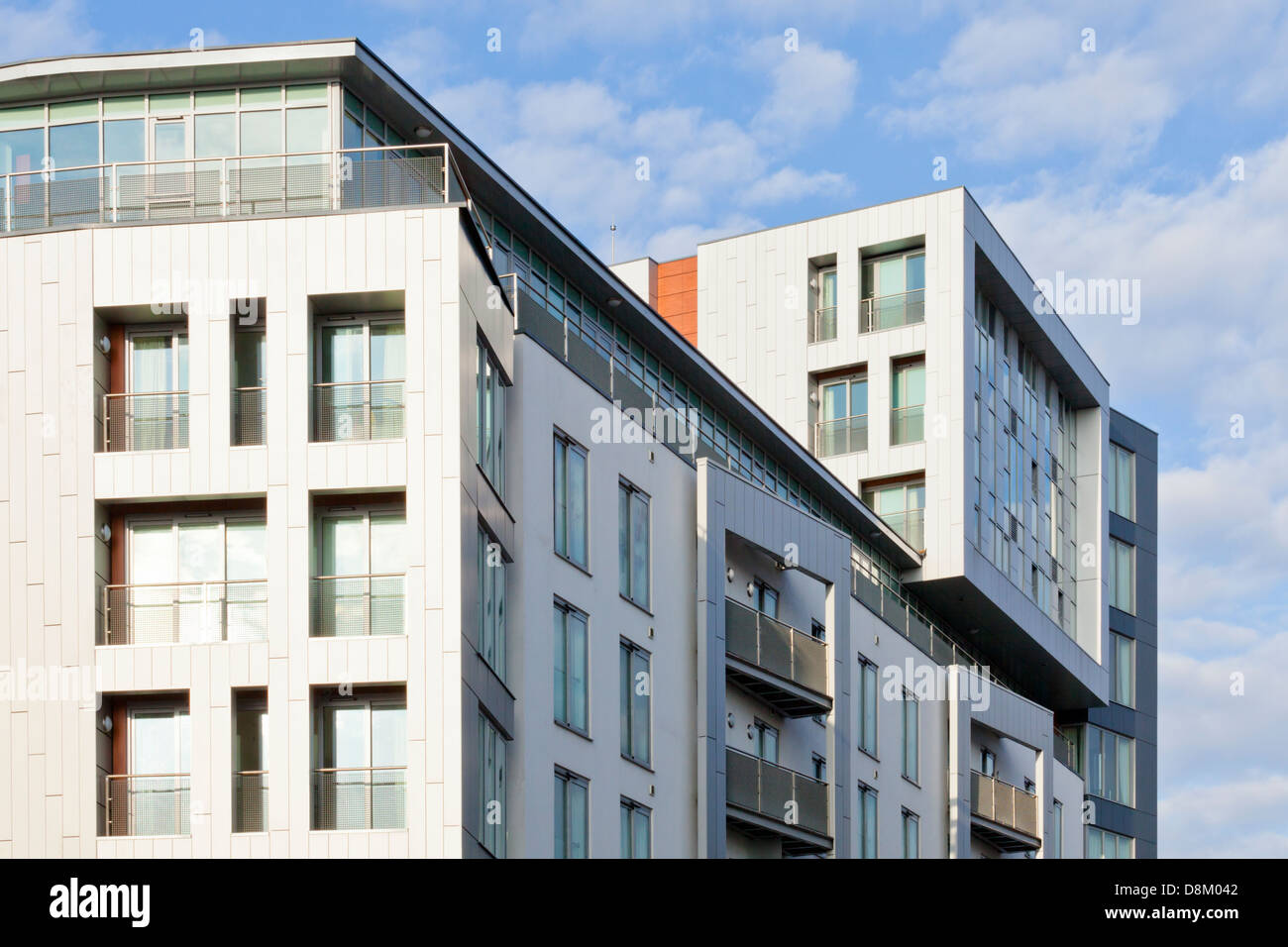 Appartement moderne bloc ou bloc d'appartements avec un design angulaire, Nottingham, England, UK Banque D'Images