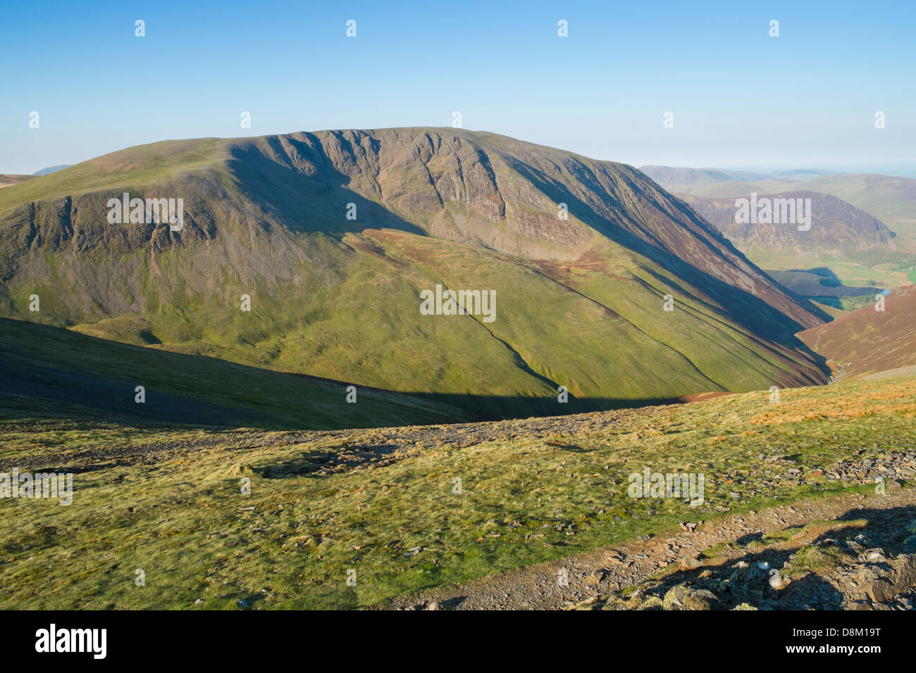 À l'égard du sommet de Grasmoor Hopegill la tête à l'aube dans le Lake District Banque D'Images