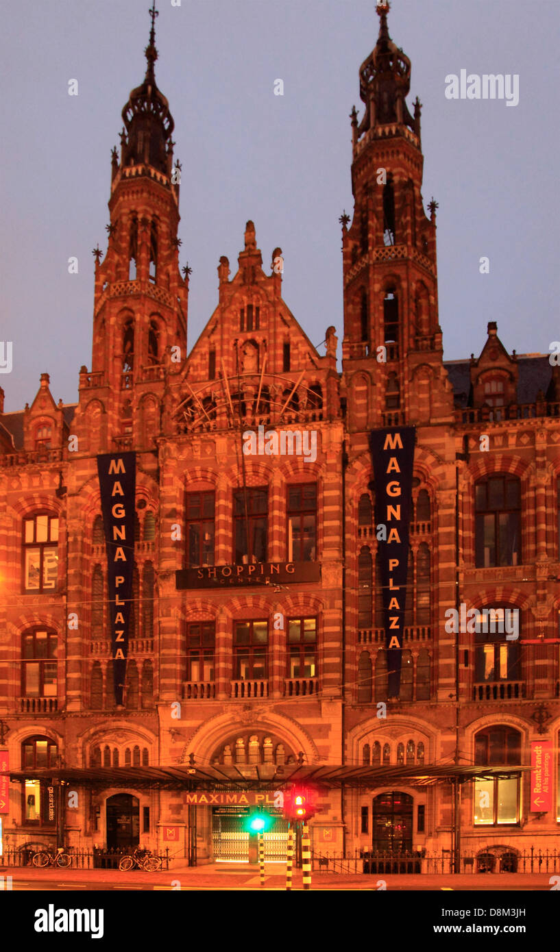 Pays-bas, Amsterdam, de la Place Dam, le Magna Plaza, centre commercial, Banque D'Images