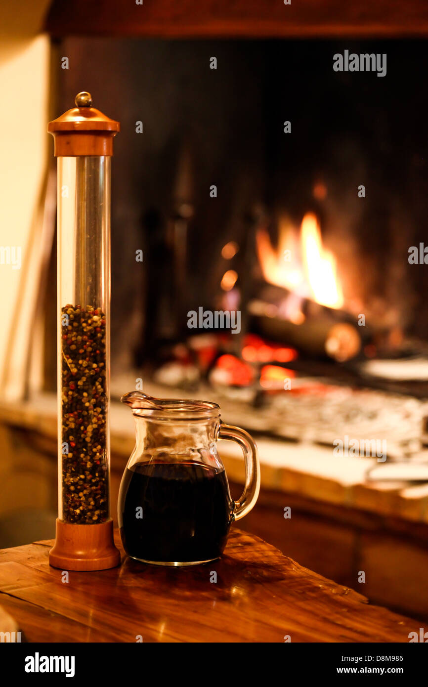 Pitcher et poivrière Banque D'Images