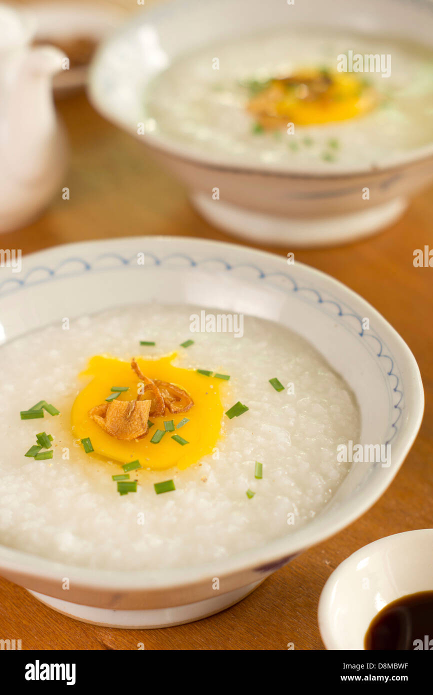 Congee oeufs Banque D'Images