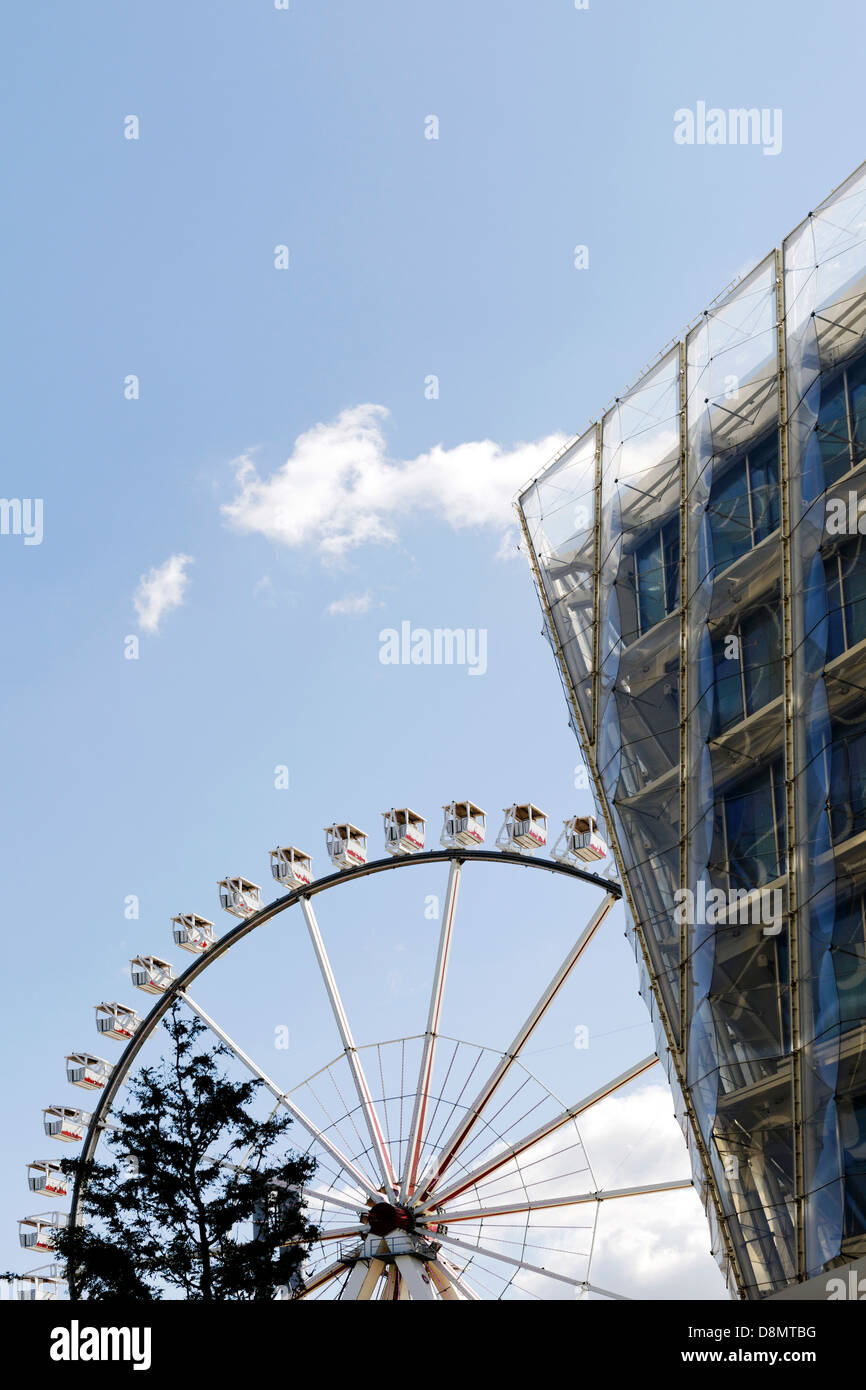 Grande roue Terrasses Marco Polo, Hambourg, Allemagne Banque D'Images