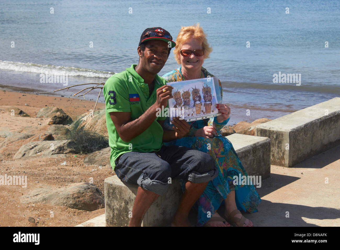 Homme de la région et de l'ouest de l'uk woman à Sainte Lucie Marigot Bay, île des Caraïbes Banque D'Images