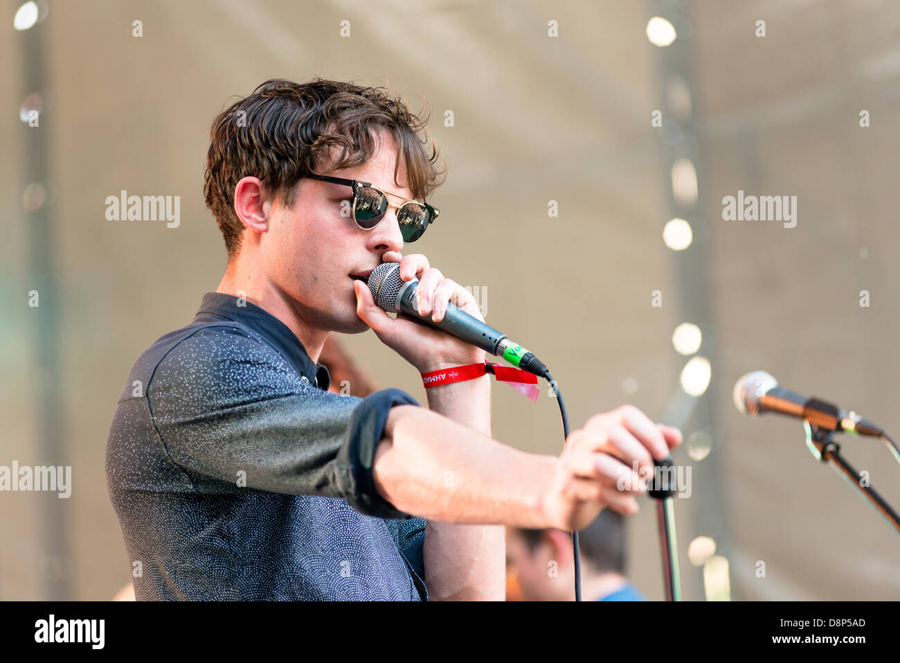 Moscou, Russie, 1er juin, 2013. Tom Burke (citoyens ! Band) jouant sur Moscou Ahmad Tea Music Festival. Moscou, 1 juin, 2013 : Crédit d'Alyaksandr Stzhalkouski/Alamy Live News Banque D'Images